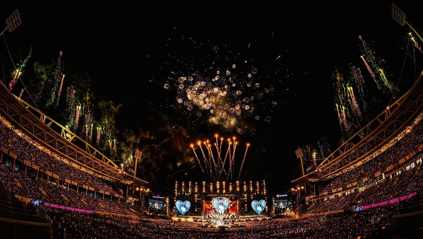 Ca sĩ Việt nào cận kề ngưỡng cát-xê một tỷ đồng/show - 21