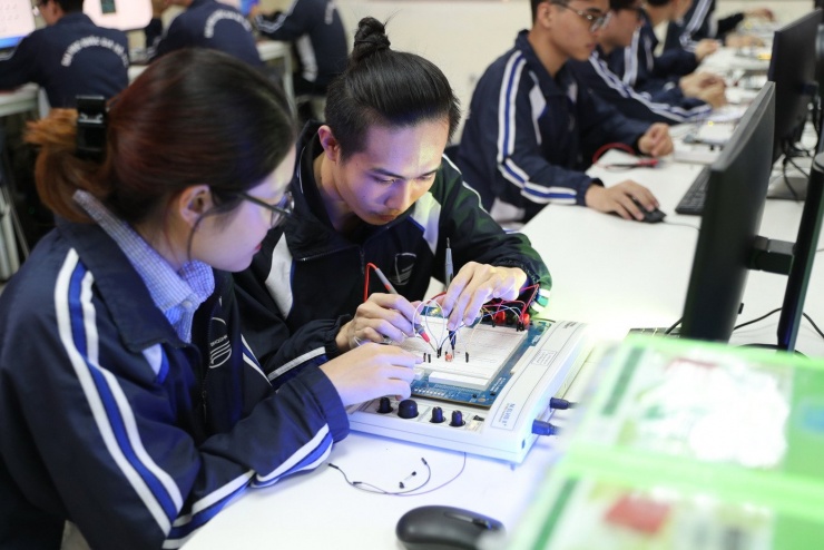 Tiết học của sinh viên ĐH Quốc gia Hà Nội