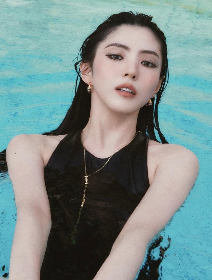 Han So Hee đẹp quyến rũ và nổi loạn