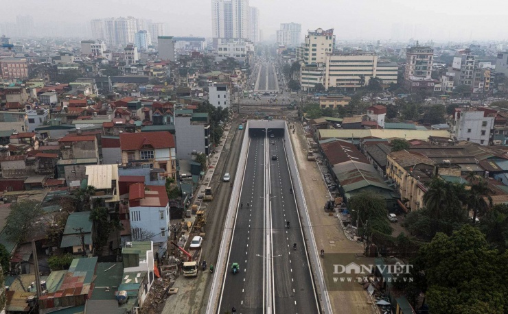 Mới đây, hầm chui Kim Đồng - Giải Phóng đã chính thức thông xe kỹ thuật. Hầm chui có tổng mức đầu tư gần 800 tỷ đồng.