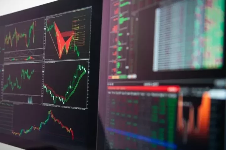 Chứng khoán bất ngờ bứt phá mạnh, VN-Index tăng gần 43 điểm