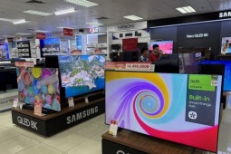 Điện máy cuối năm xả hàng, giảm giá tới 60% vẫn vắng khách