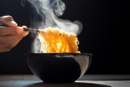 Tin tức sức khỏe - Ngỡ ngàng với loạt thực phẩm cực quen thuộc nhưng "tàn phá" phổi nhanh hơn cả thuốc lá!