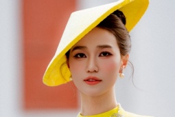 Khánh My: 'Kinh tế khó khăn nên tôi ăn Tết tối giản'