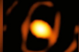 "Quái vật vũ trụ" nổi tiếng đang hồi sinh giữa bầu trời?