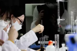 'Nhúng' giảng viên vào thực tế