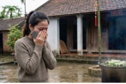 Về ngoại ăn Tết: Là “thông báo” hay phải “xin - cho”?