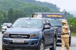 Nôn nóng về quê đón Tết, nhiều tài xế vi phạm tốc độ bị CSGT xử phạt