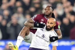 Video bóng đá West Ham - MU: Cay đắng VAR, vỡ òa phút 90+6 (Ngoại hạng Anh)