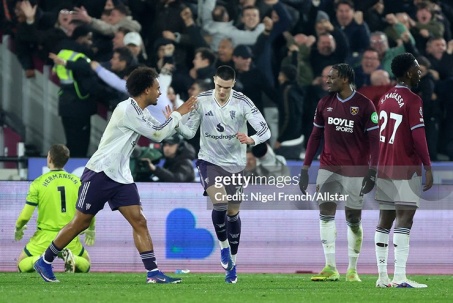 Nóng bảng xếp hạng Ngoại hạng Anh: MU giữ vững top 4, Tottenham trên bờ vực nguy hiểm