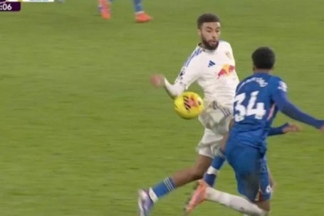 CĐV Chelsea phẫn nộ vì “bàn thua kỳ lạ nhất mùa giải”