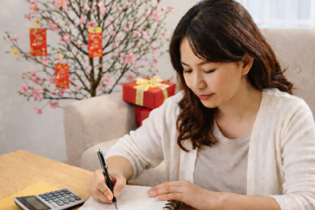 Mất thưởng, mất việc: Bài toán chi tiêu khi Tết cận kề