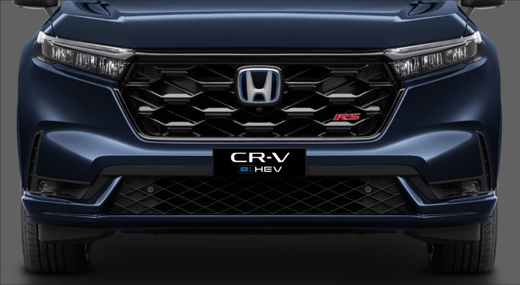 Honda CR-V L AWD đối đầu Mitsubishi Outlander: Off-road gia đình ai mạnh hơn? - 3