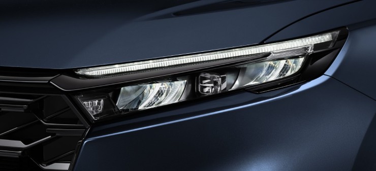 Honda CR-V L AWD đối đầu Mitsubishi Outlander: Off-road gia đình ai mạnh hơn? - 9