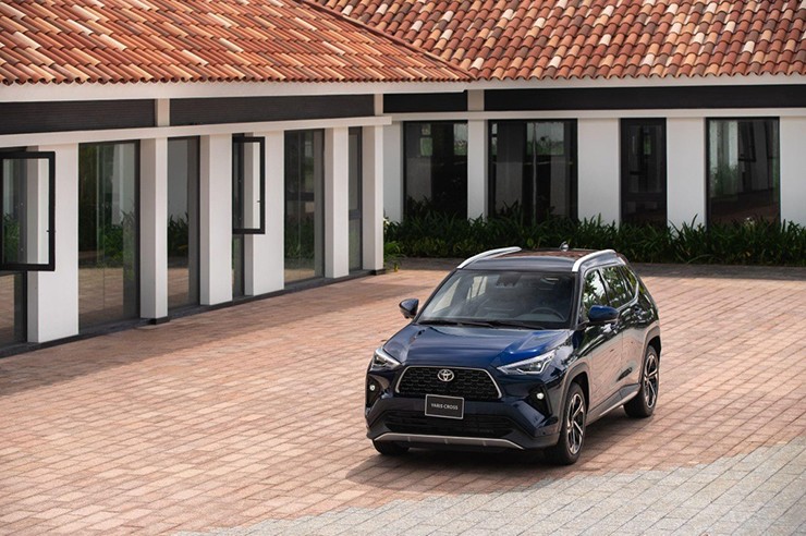 Giá xe Toyota Yaris Cross tháng 2/2026, giảm 50% phí trước bạ - 1