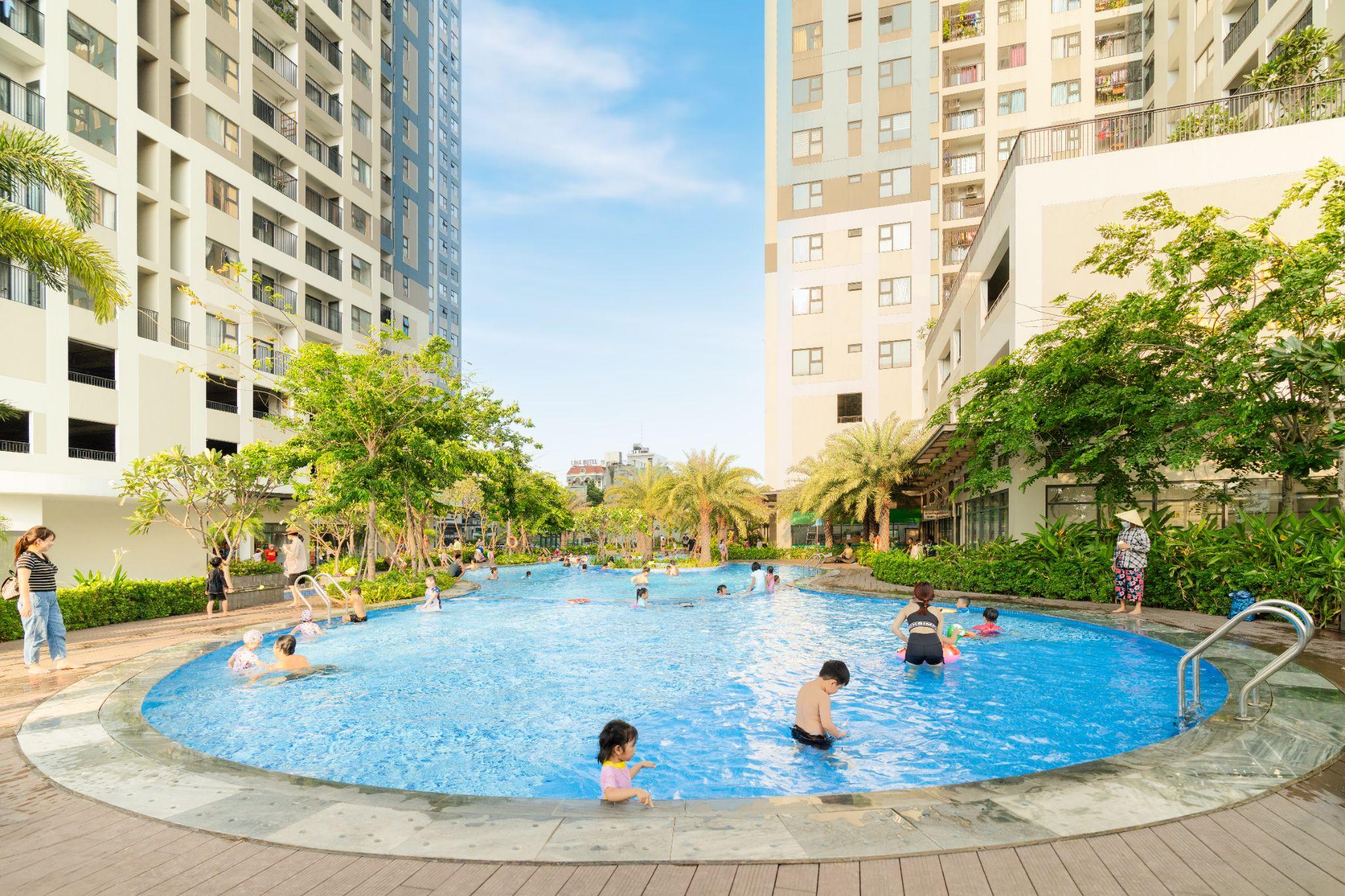 Không gian bên trong khu phức hợp Charm City