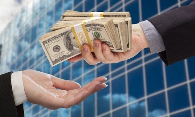 Đầu năm có nên vay tiền đầu tư làm ăn? - Ảnh minh họa