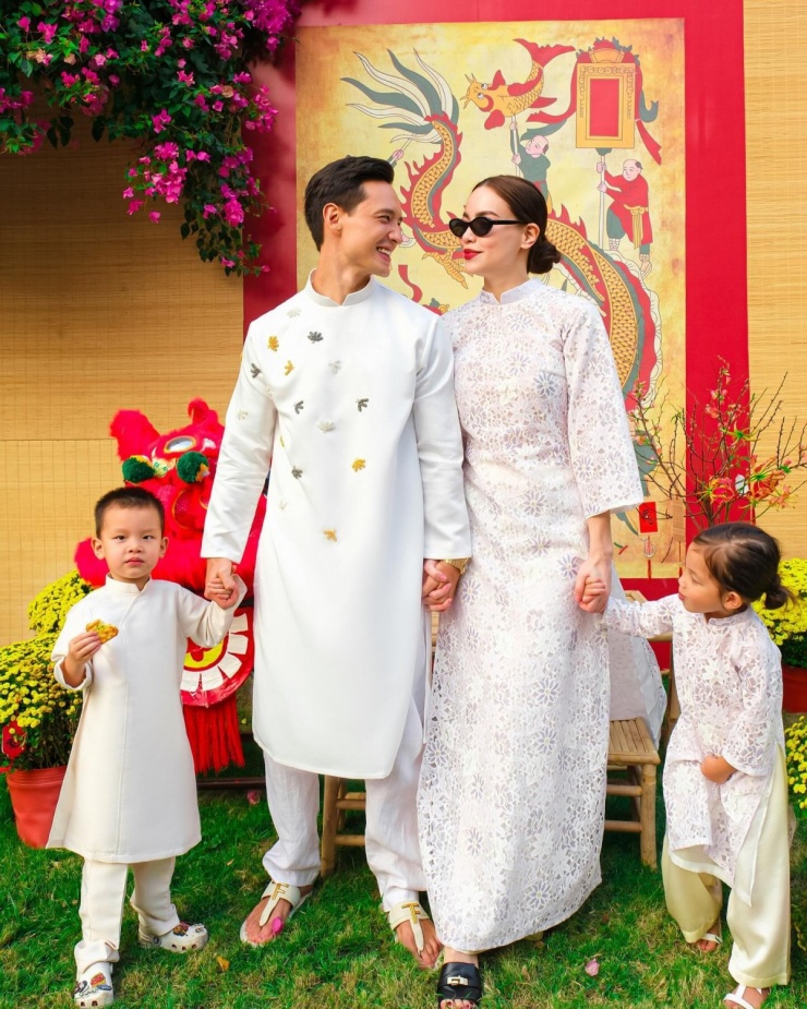 Hồ Ngọc Hà - Kim Lý trang hoàng biệt thự đón Tết - 7