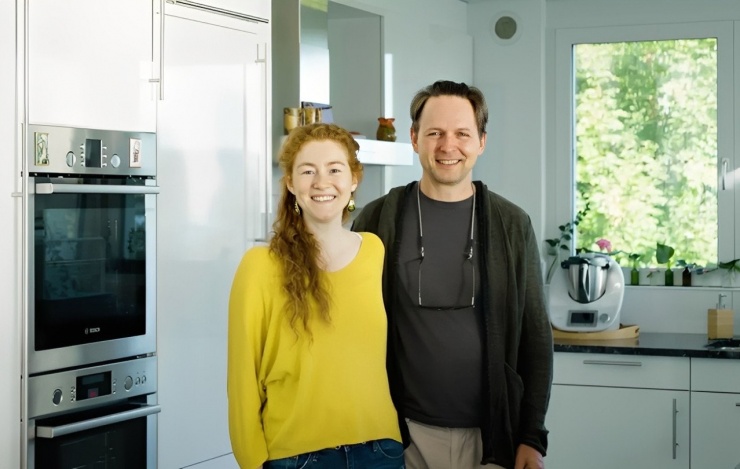 Florence Poirel rút ra bài học quan trọng: giá trị của thời gian còn quý hơn tiền bạc, đồng thời minh họa cách quản lý tài chính cá nhân thông minh giúp cô tự do sắp xếp cuộc sống và công việc. Ảnh: CNBC