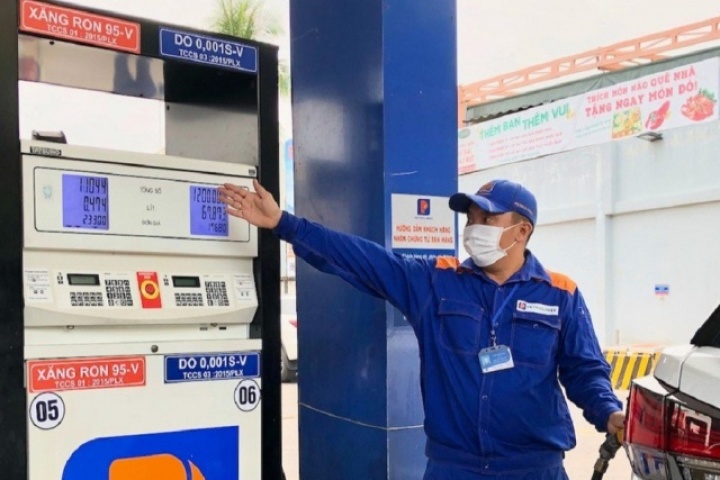 Dời lịch điều chỉnh giá xăng dầu dịp nghỉ Tết Nguyên đán 2026 sau 1 ngày