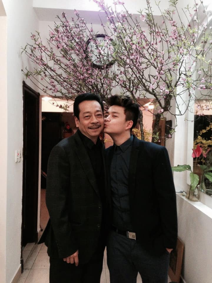 Nghệ sĩ Nhân dân Hoàng Dũng và Hoàng Dương. Ảnh: FBNV