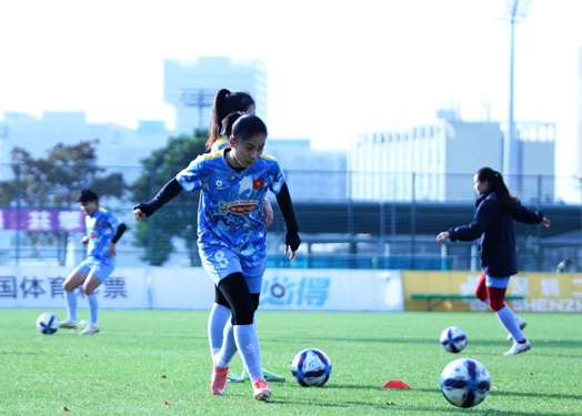 Đội tuyển bóng đá nữ Việt Nam tập luyện xuyên Tết để chuẩn bị cho Asian Cup 2026 (Ảnh: VFF)