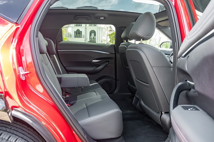 Giá xe VinFast VF 7 tháng 2/2026, ưu đãi tới 58 triệu đồng - 18