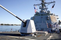 Hai tàu hải quân Mỹ tự va chạm trên biển Caribe