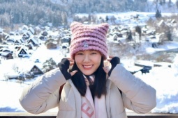 Phương Linh 'nghỉ Tết sớm' ở làng cổ Shirakawa-go