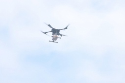 Lần đầu giao hàng vượt biển bằng UAV ở Việt Nam