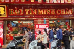 Giá vàng hôm nay mới nhất (12/2) tăng trở lại: Người mua tiếp tục xếp hàng dài