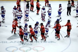 Mỹ lập kỳ tích môn khúc côn cầu trên băng tại Thế vận hội Mùa đông 2026