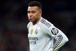 Tin mới nhất bóng đá sáng 13/2: Mbappe chấn thương đầu gối, Nottingham chốt HLV mới