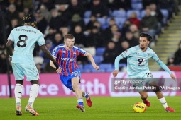 Video bóng đá Crystal Palace - Burnley: Hiệp một 5 bàn rực rỡ (Ngoại hạng Anh)