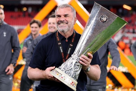 Tottenham bị chê "không phải là CLB lớn" sau khi sa thải Thomas Frank