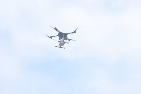 Lần đầu giao hàng vượt biển bằng UAV ở Việt Nam