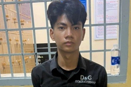 Nhóm thanh thiếu niên dùng vỏ chai bia tấn công người, cướp tài sản trong đêm