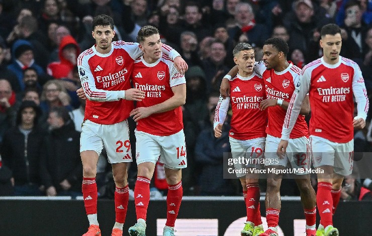 Nhiều cầu thủ chấn thương khiến Arsenal có thể gặp khó trong cuộc đua vô địch Ngoại hạng Anh mùa này