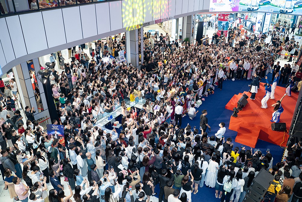 Nhiều hoạt động trải nghiệm giải trí kết hợp mua sắm diễn ra trong Chuỗi tọa độ tích lộc xuyên Việt 2026 của PNJ. Ảnh: PNJ