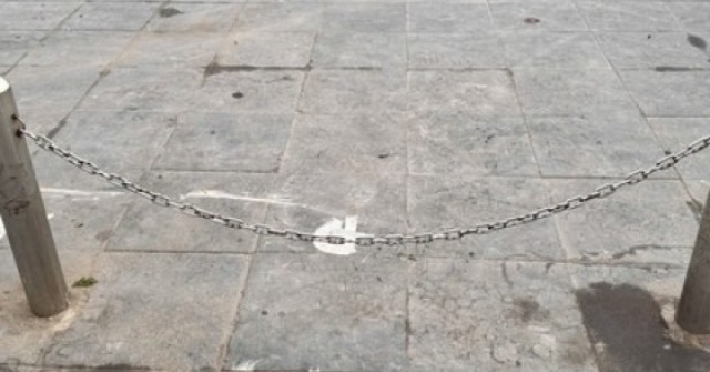 Xôn xao thông tin muốn ngồi vỉa hè gần chợ buôn...