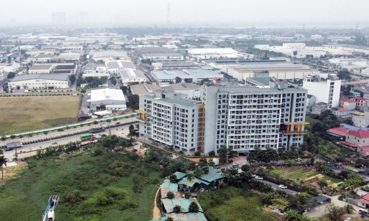 Theo Nghị định 54, chủ đầu tư được ưu tiên bán nhà ở xã hội cho người đang thuê đủ điều kiện khi có nhu cầu mua trước thời hạn 10 năm. Trường hợp không bán cho người thuê, chủ đầu tư có thể bán lại cho Quỹ nhà ở quốc gia.