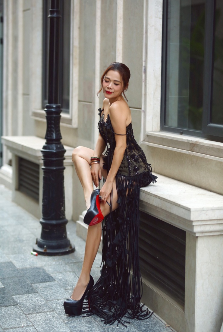 Mỹ Lệ khoe sắc vóc tuổi 53 - 6