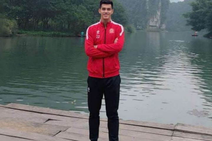 Tiến Linh chi 50 triệu đồng ủng hộ cầu thủ Đông Á Thanh Hoá đón Tết