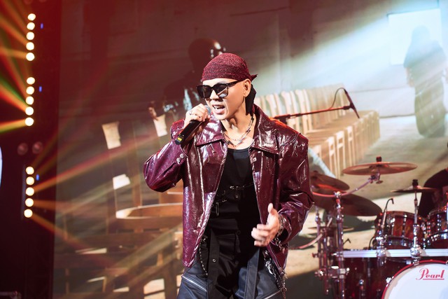 Phan Đinh Tùng sáng tác nhạc xuân đúng ngày giáp Tết.