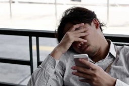 Vợ say nắng đồng nghiệp, mẹ vợ lại bảo có bạn thân khác giới là thường