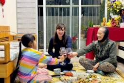 Ở tuổi 73, mẹ tôi đón cái Tết đầu tiên xa quê