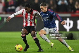 Trực tiếp bóng đá Brentford - Arsenal: Đôi công hấp dẫn (Ngoại hạng Anh)