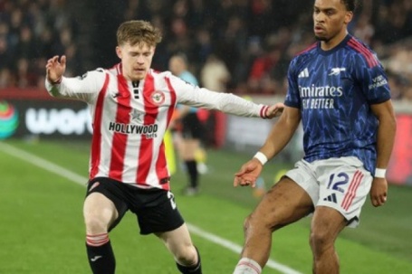 Arsenal bị CĐV đòi “trừ 12 điểm”