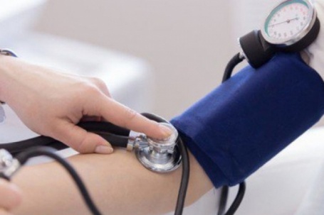 Người có bệnh nền cần chuẩn bị gì trước kỳ nghỉ Tết dài ngày?