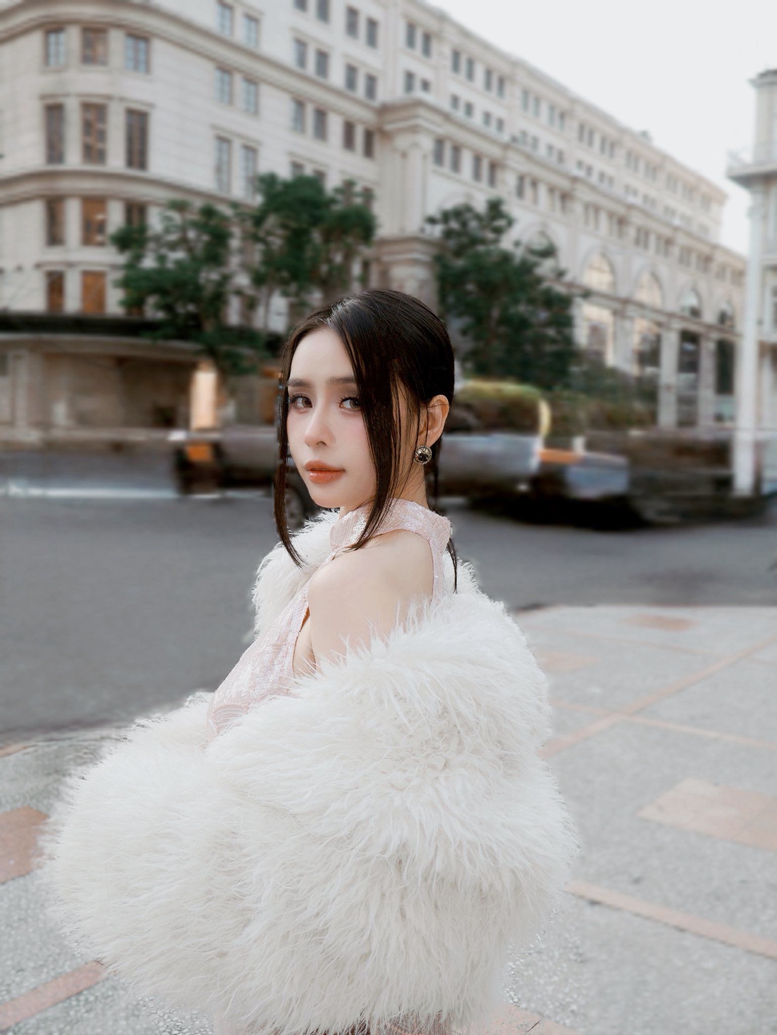 Vợ Thanh Nhàn là người mẫu nổi tiếng, hiện đang kinh doanh tại Tây Ninh